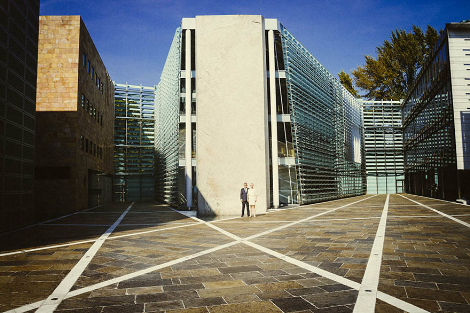 Couple portrait interior Nordic Embassies Berlin