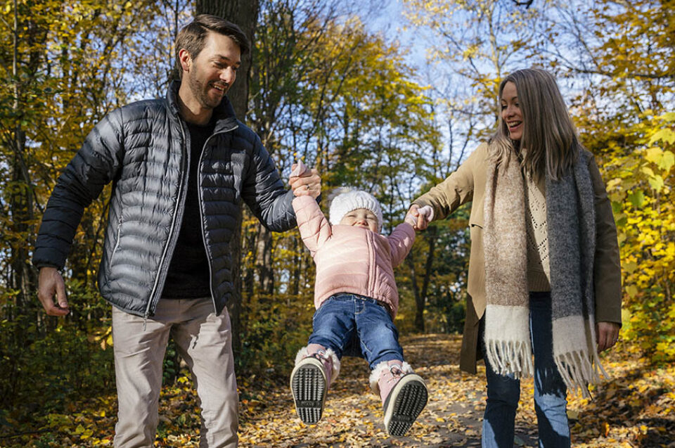 Mum and dad swing toddler