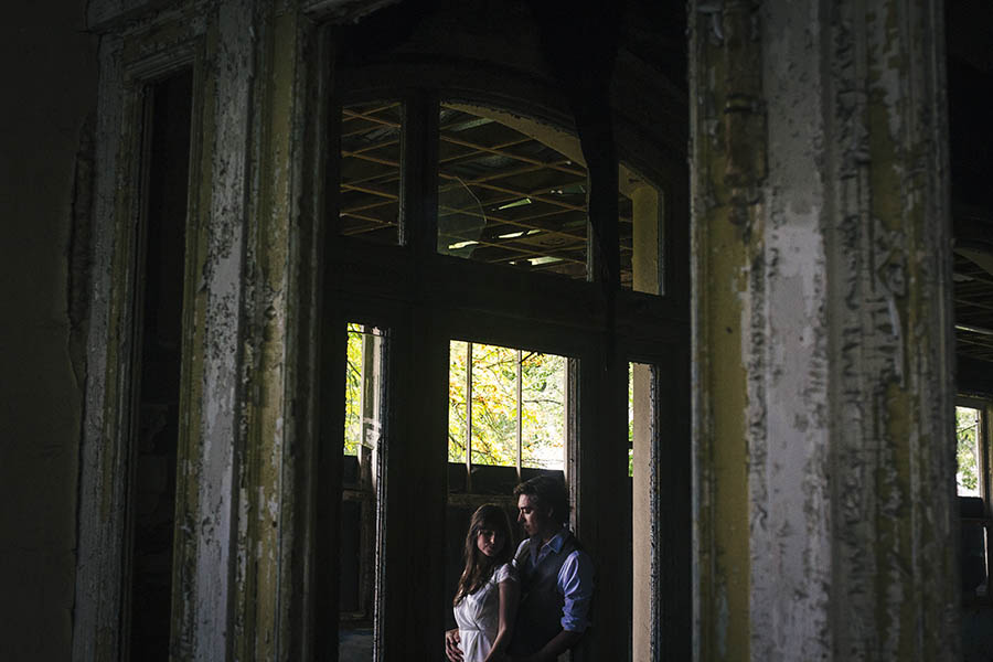 Elopement photographer - Couple at Ballhaus Grunau